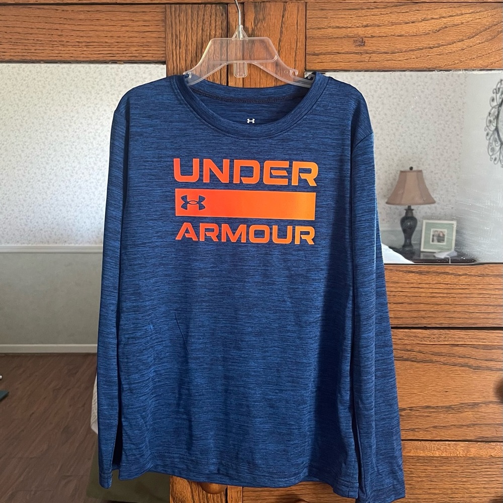 Under Armour Blue Long Sleeve Size 7 performance Shirt